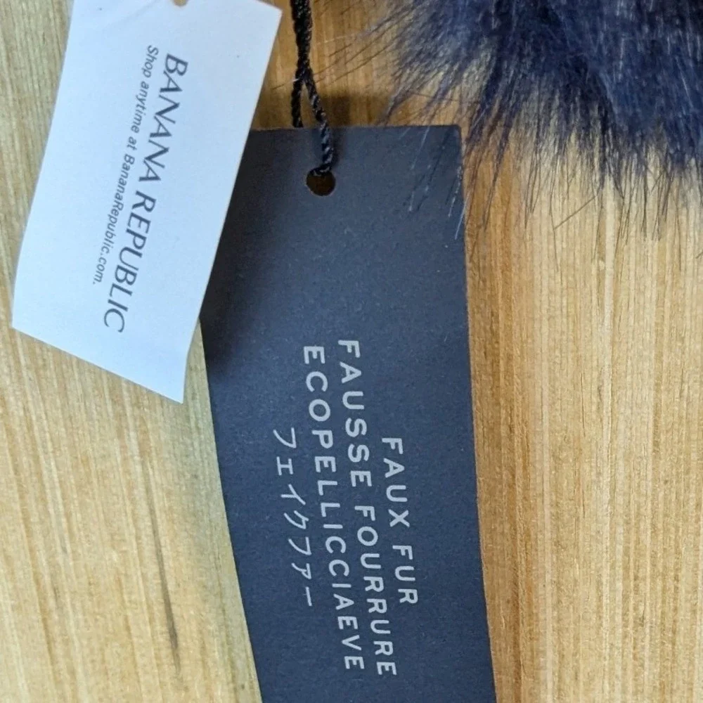Banana Republic Navy Blue Faux Fur Scarf Pull Through Stole NWT